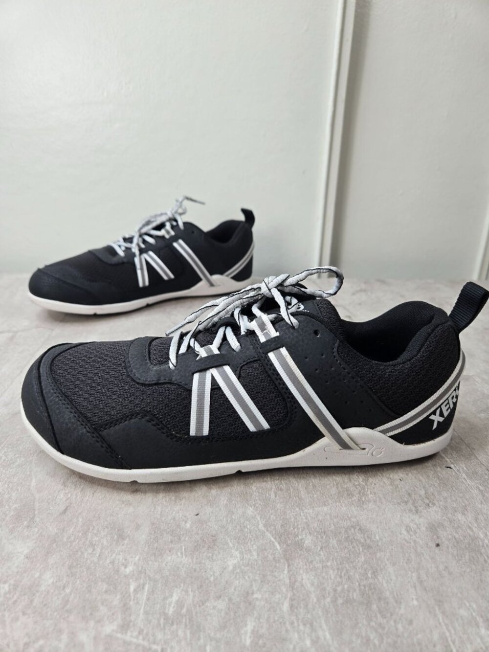 Xero Athletic Sneakers Mens 8 Black Sporty Minimalist Barefoot Running Shoes
